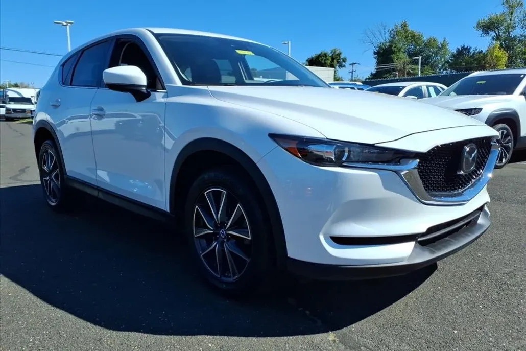 2018 Mazda CX-5 Touring photo 1