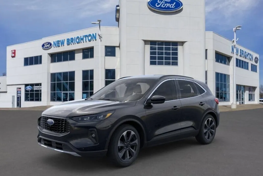 2024 Ford Escape Platinum photo 1