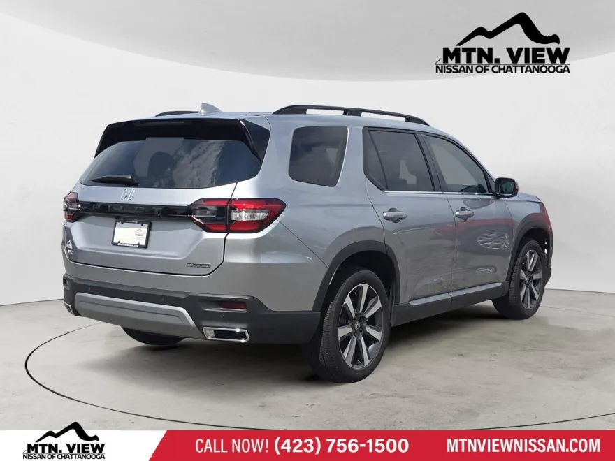 2025 Honda Pilot Touring photo 1