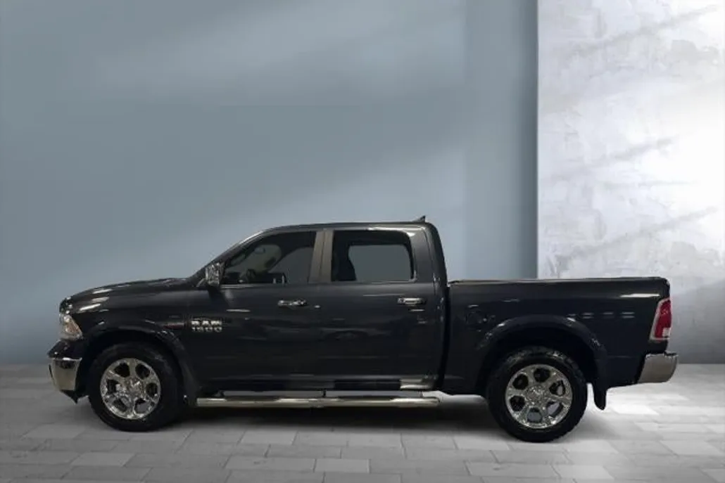 2017 Ram 1500 Laramie photo 1