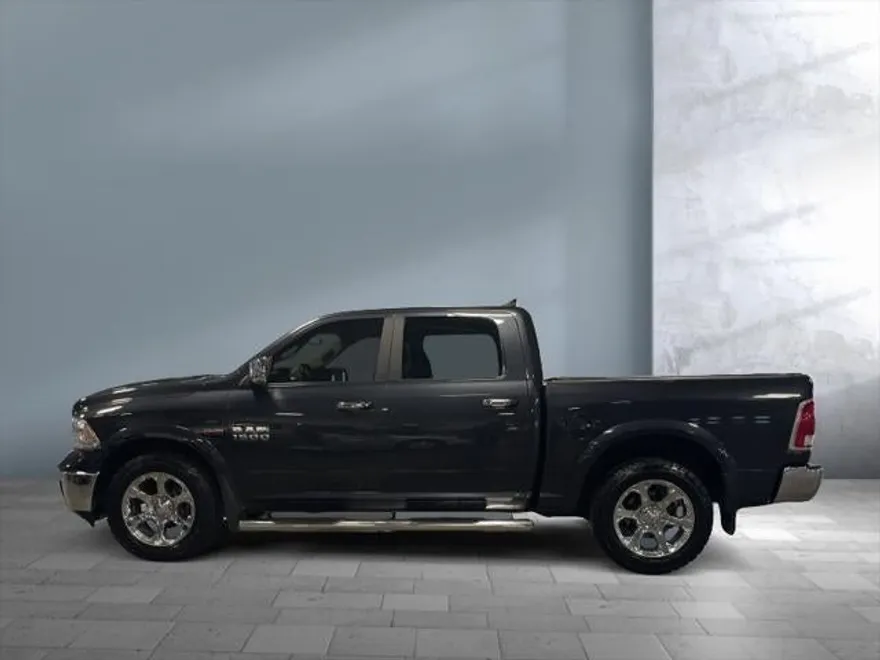 2017 Ram 1500 Laramie photo 1