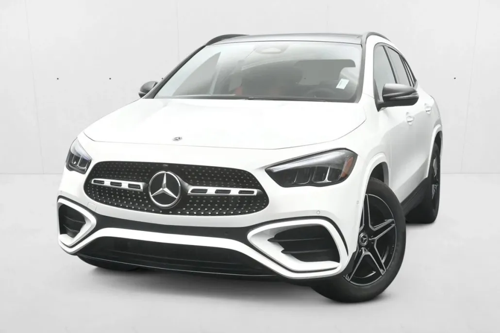 2026 Mercedes Benz GLA 250 4MATIC photo 1