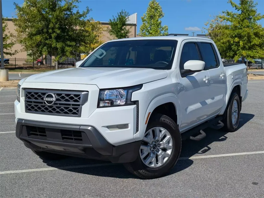 2023 Nissan Frontier SV Crew Cab photo 1
