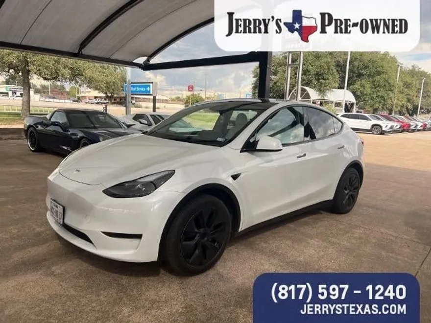 2025 Tesla Model Y Long Range photo 1