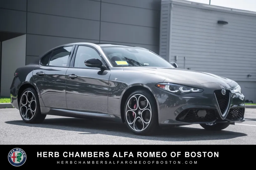 2024 Alfa Romeo Giulia Ti photo 1