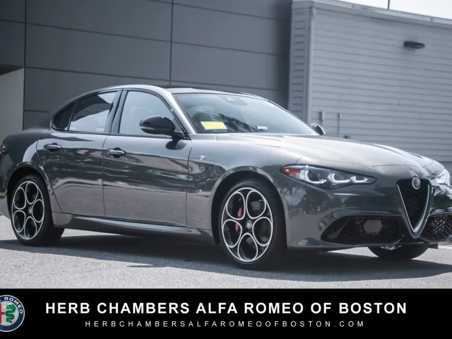 2024 Alfa Romeo Giulia Ti photo 1