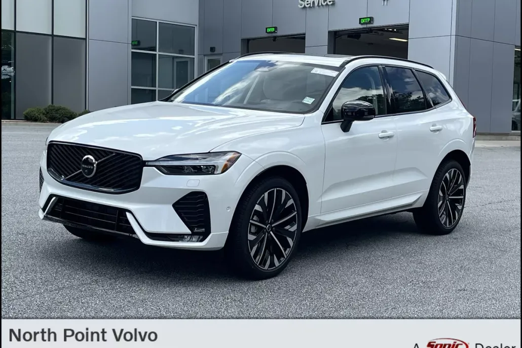 2026 Volvo XC60 B5 photo 1