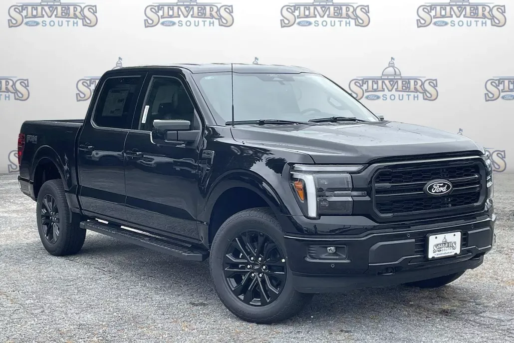 2025 Ford F-150 Lariat photo 1