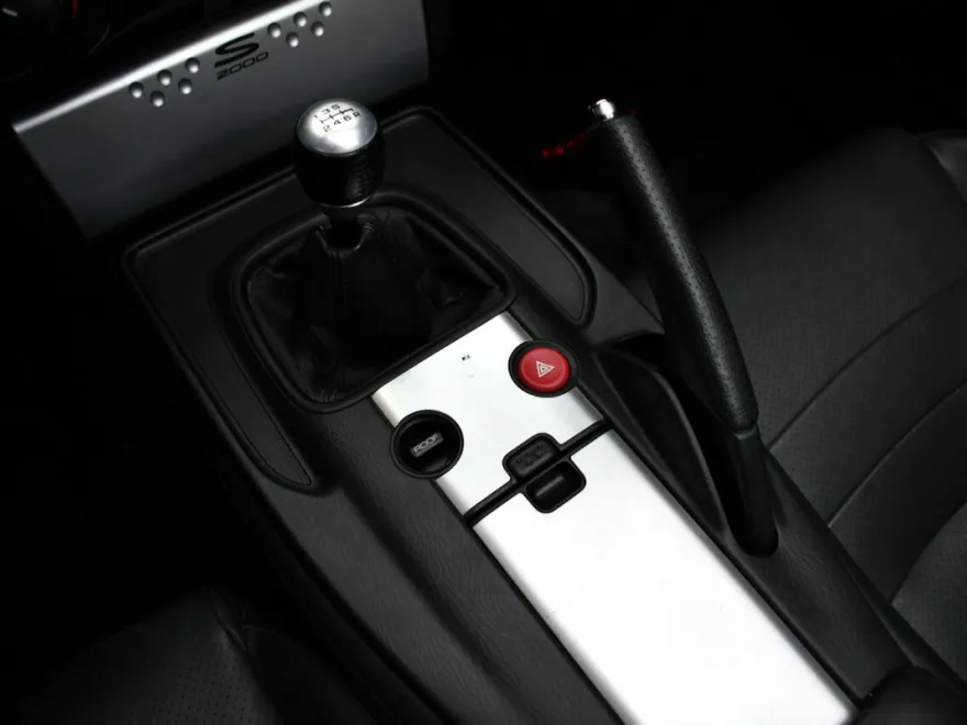 2005 Honda S2000 photo 24