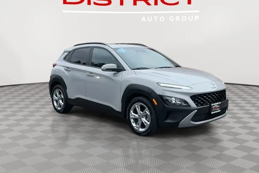 2023 Hyundai Kona SEL photo 1