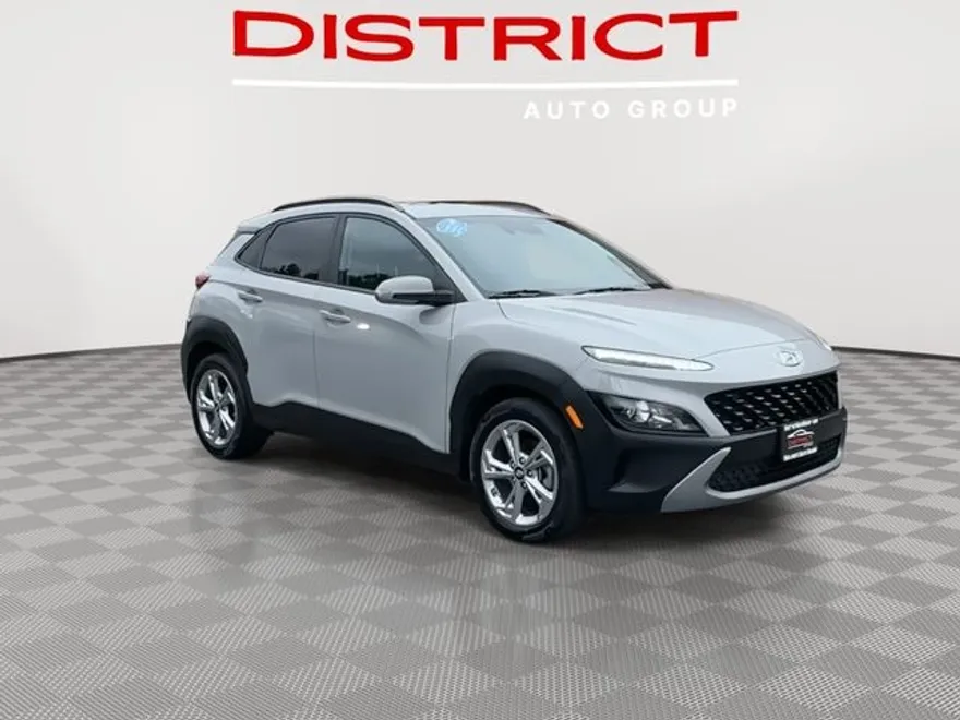 2023 Hyundai Kona SEL photo 1
