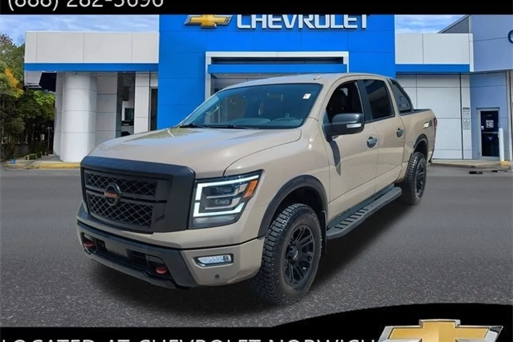 2021 Nissan Titan PRO-4X photo 1