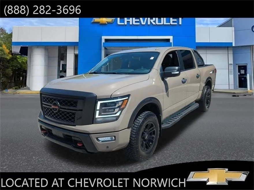 2021 Nissan Titan PRO-4X photo 1