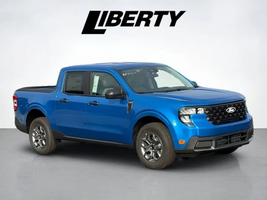 2025 Ford Maverick XLT photo 1