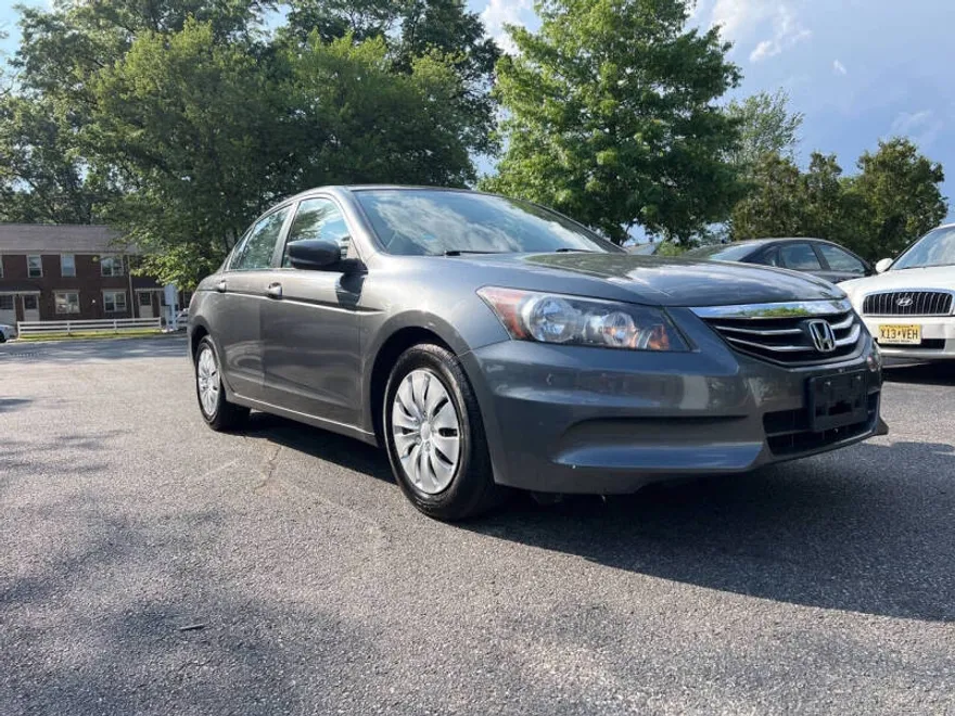 2011 Honda Accord LX photo 1