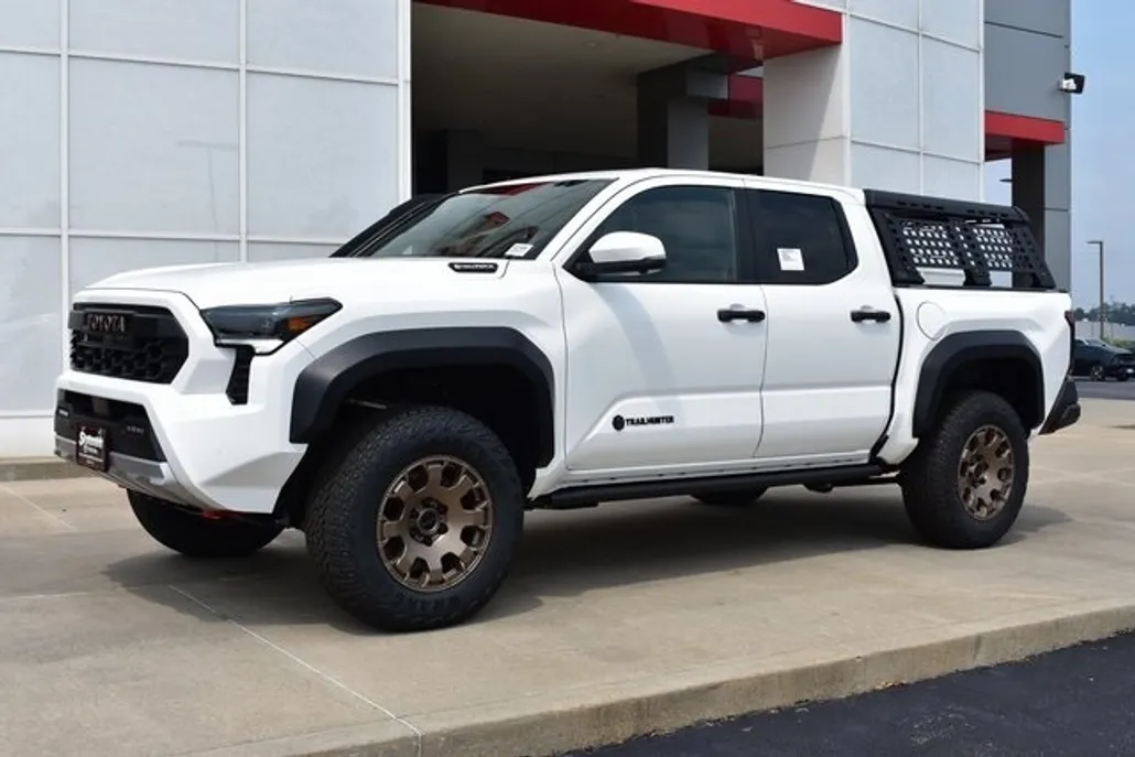 2025 Toyota Tacoma Trailhunter Double Cab photo 1