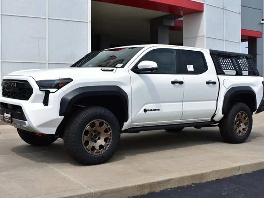 2025 Toyota Tacoma Trailhunter Double Cab photo 1
