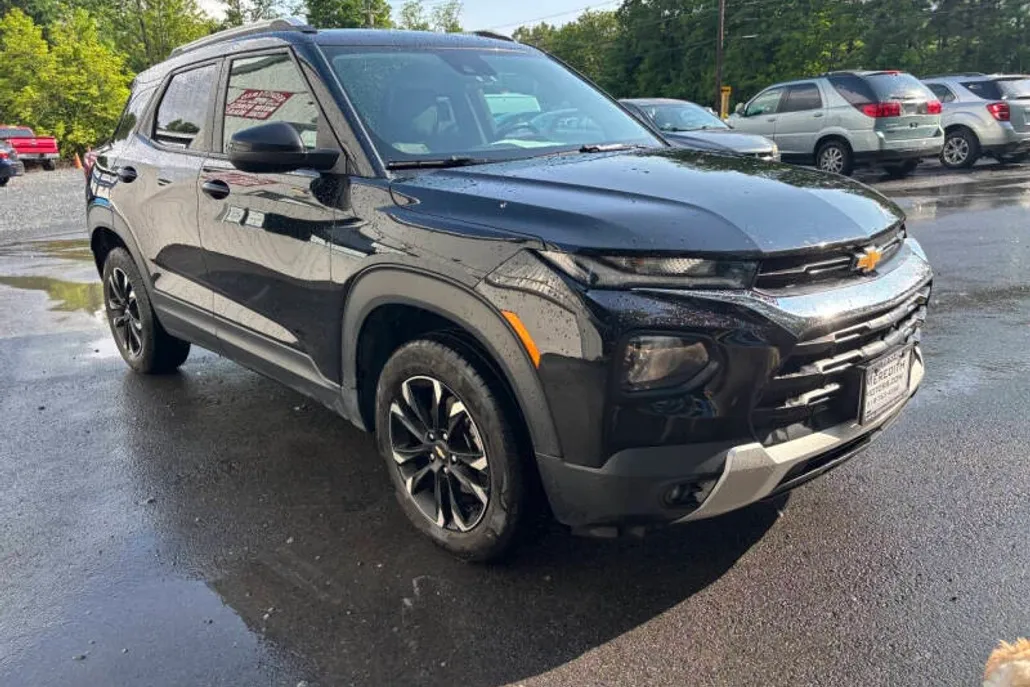 2022 Chevrolet Trailblazer LT photo 1