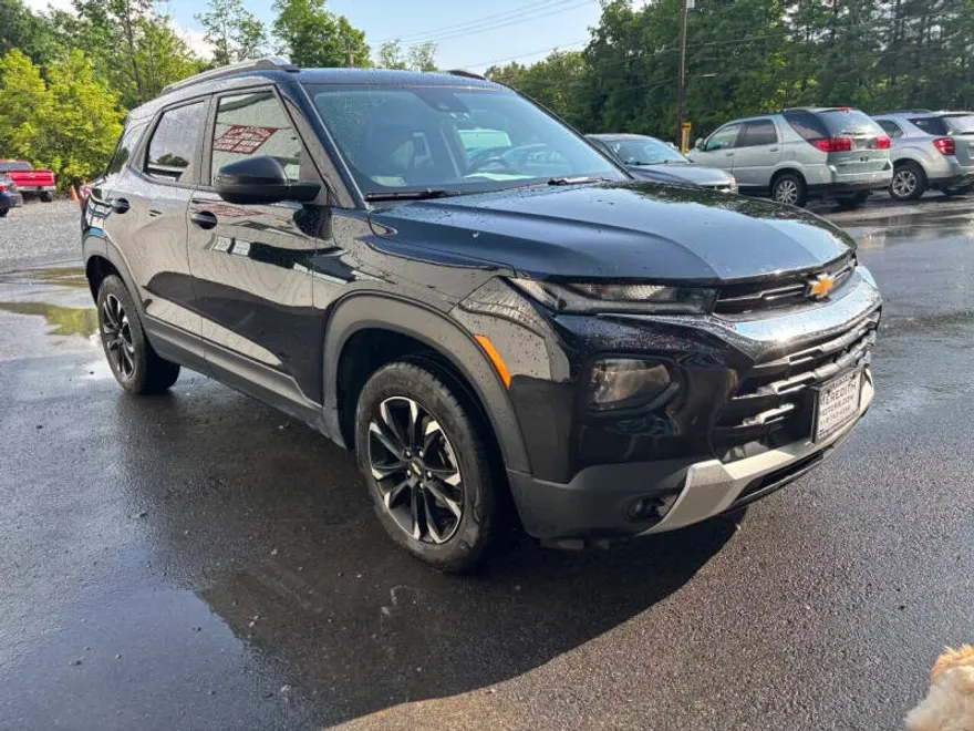 2022 Chevrolet Trailblazer LT photo 1