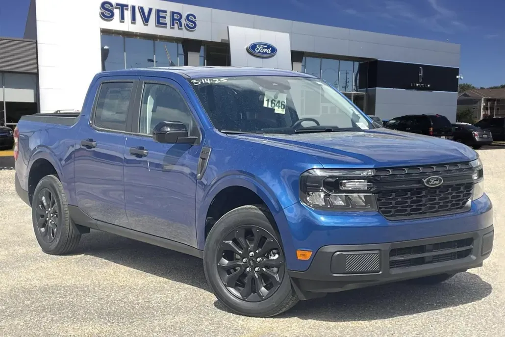 2024 Ford Maverick XLT photo 1
