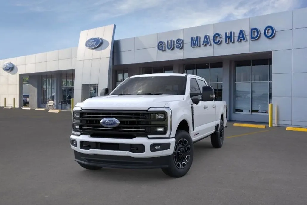 2025 Ford F-350 Platinum photo 1
