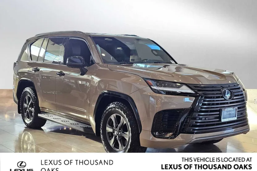 2025 Lexus LX photo 1