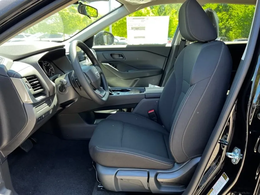 2025 Nissan Rogue S photo 1