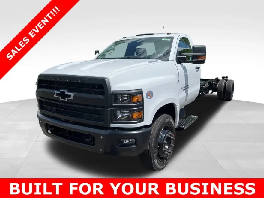 2024 Chevrolet Silverado 6500HD Work Truck photo 1