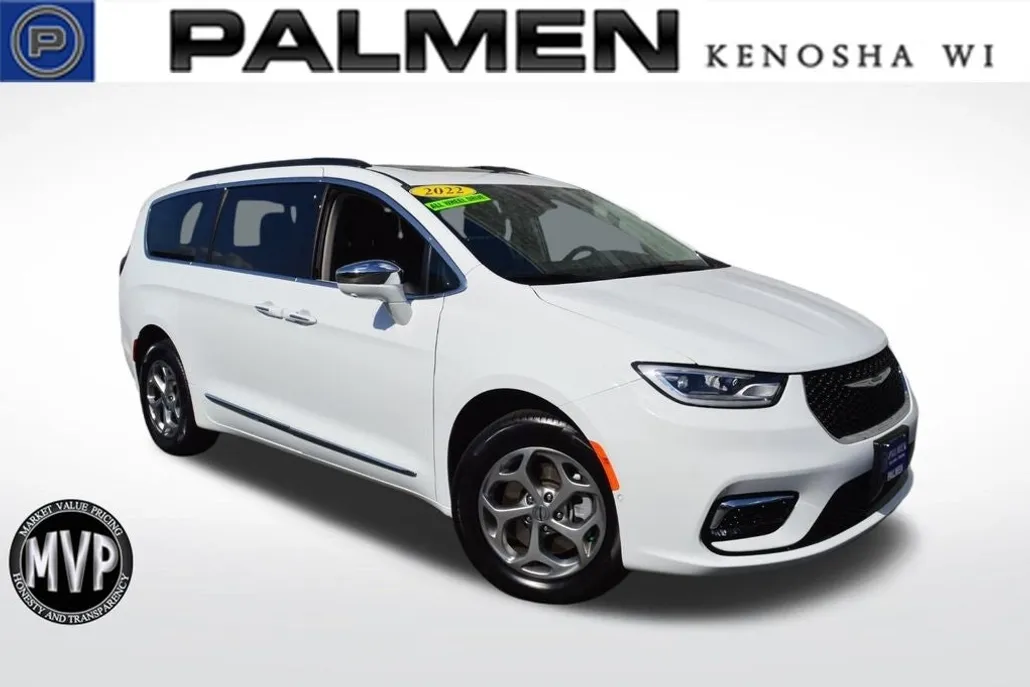 2022 Chrysler Pacifica Limited photo 1
