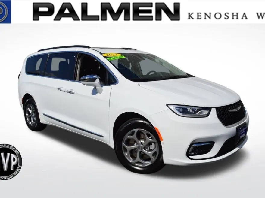2022 Chrysler Pacifica Limited photo 1