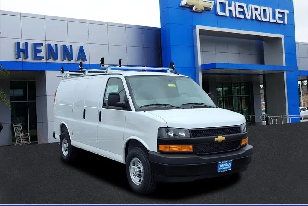 2025 Chevrolet Express Cargo 2500 photo 1