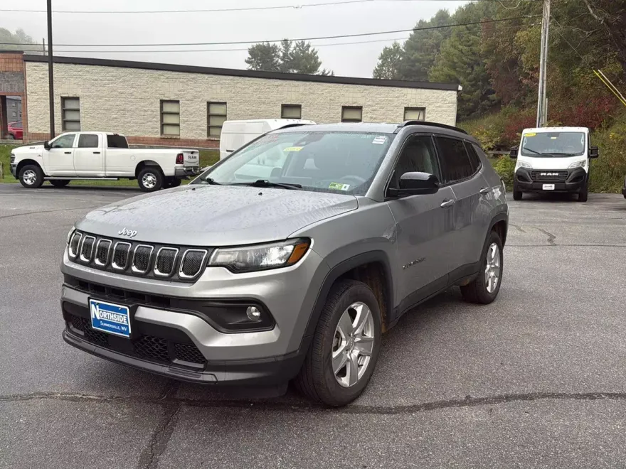 2022 Jeep Compass Latitude photo 1