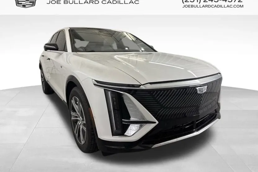 2025 Cadillac Lyriq Luxury photo 1