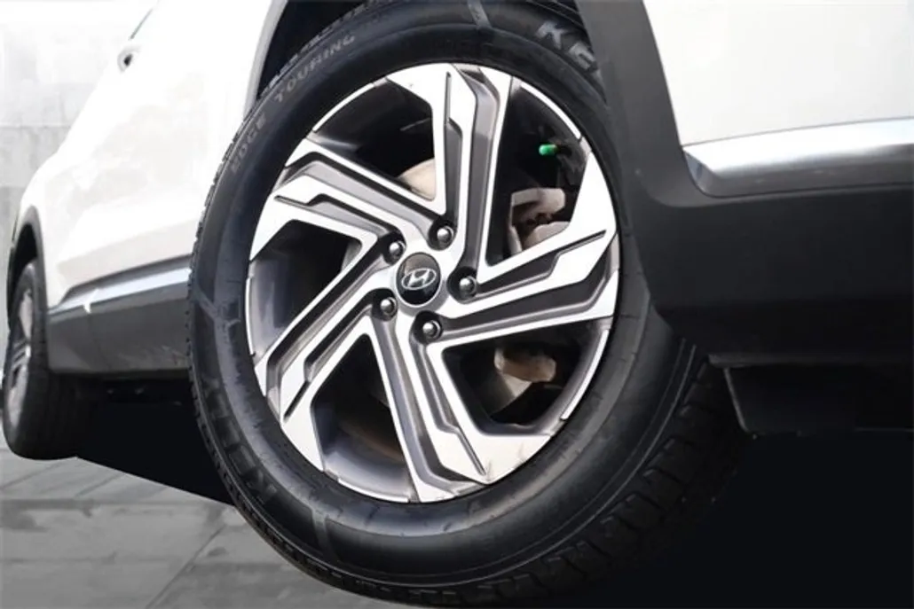 2023 Hyundai Santa Fe SEL Premium photo 1