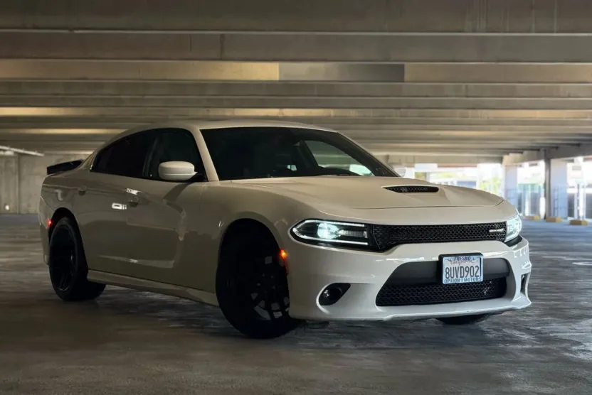 2021 Dodge Charger R/T photo 1