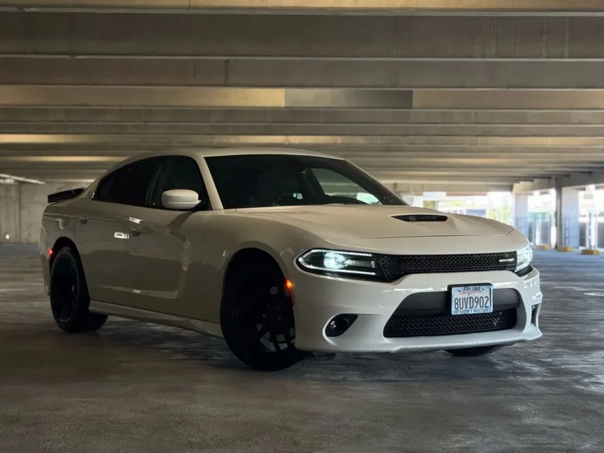 2021 Dodge Charger R/T photo 1