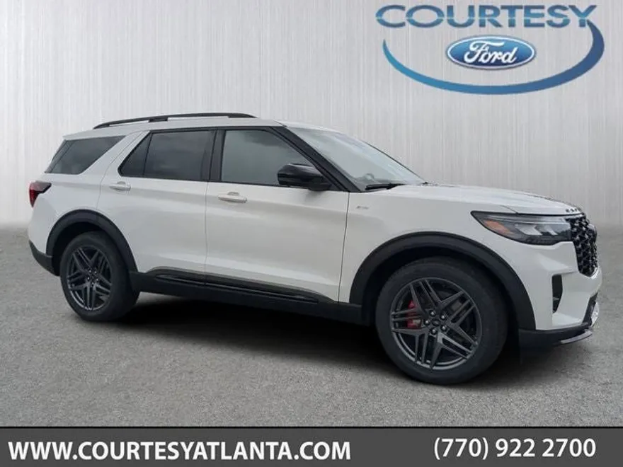 2025 Ford Explorer ST-Line photo 1