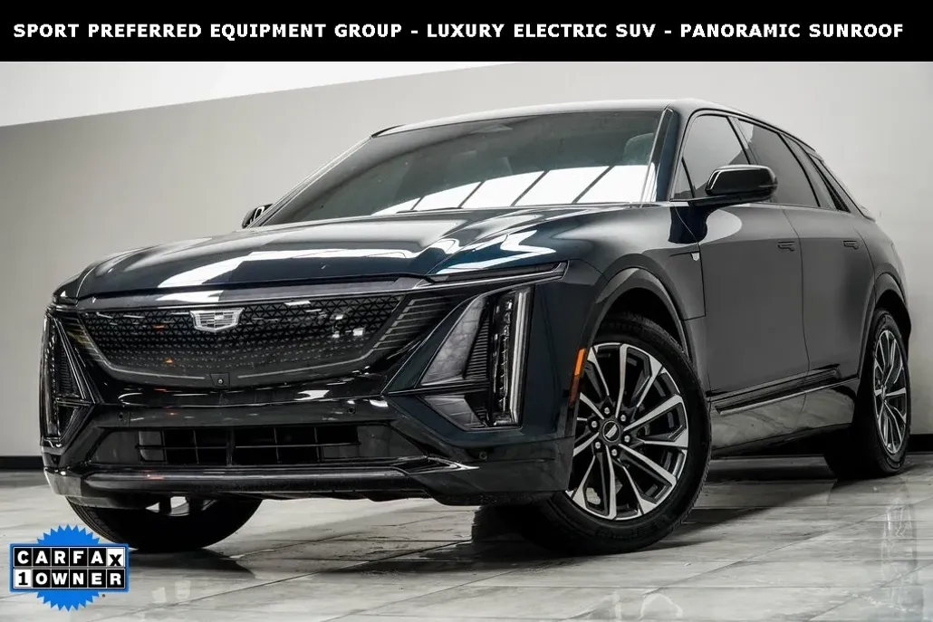 2024 Cadillac Lyriq Sport photo 1