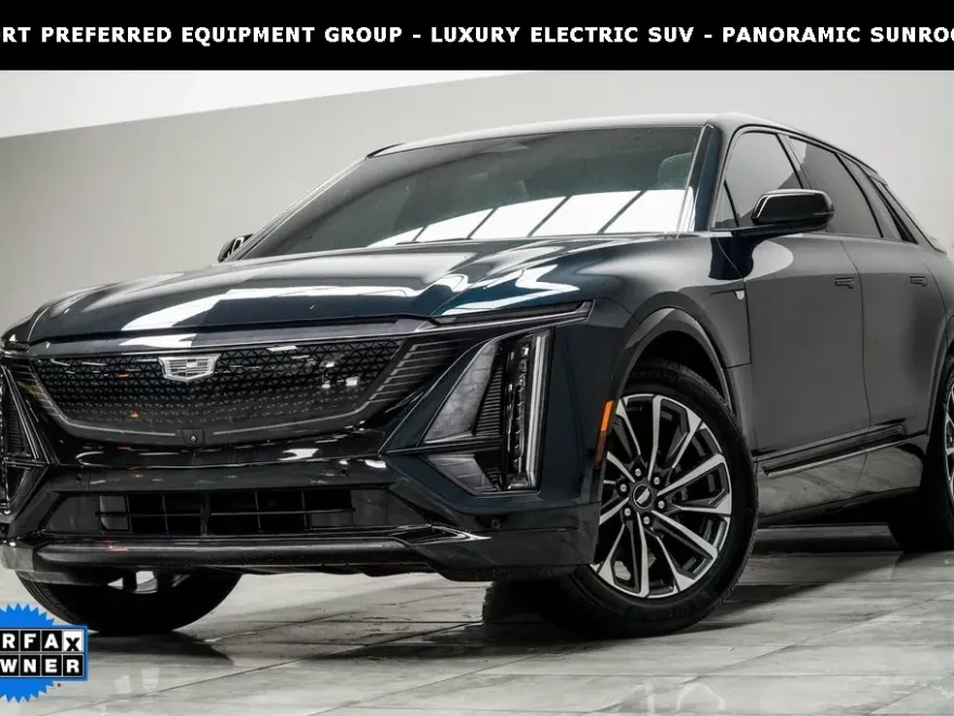 2024 Cadillac Lyriq Sport photo 1