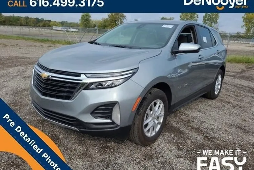 2024 Chevrolet Equinox LT photo 1