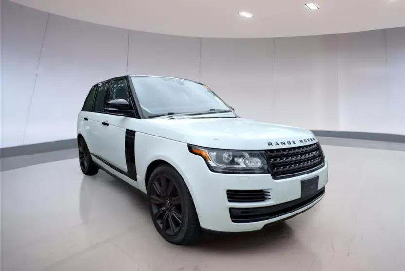 2017 Land Rover Range Rover HSE photo 1