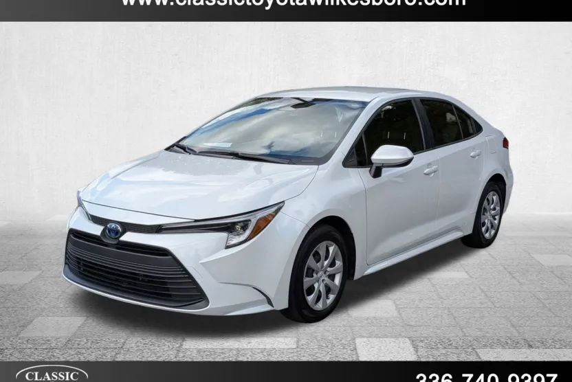 2024 Toyota Corolla Hybrid LE photo 1
