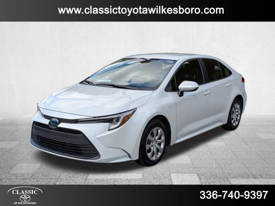2024 Toyota Corolla Hybrid LE photo 1