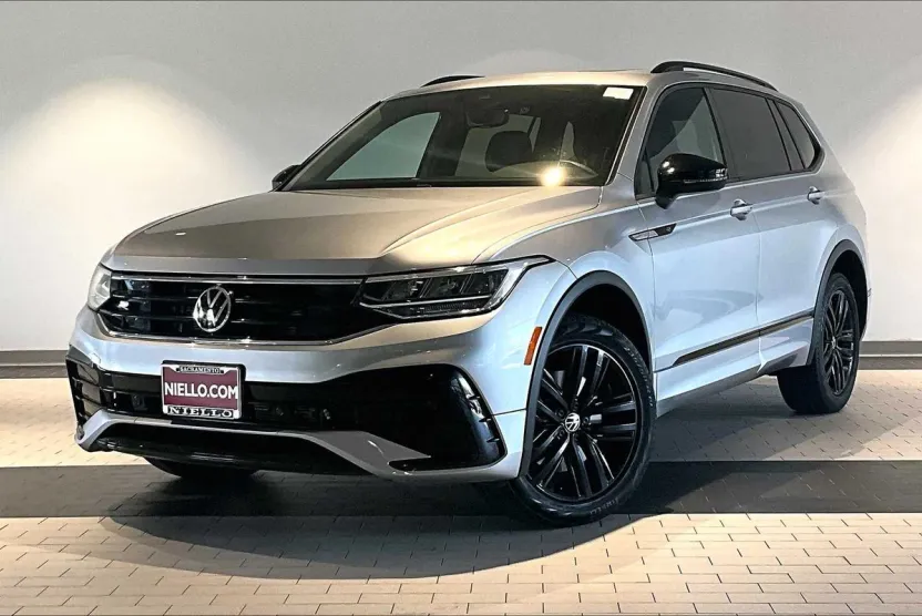 2022 Volkswagen Tiguan SE R-Line Black photo 1