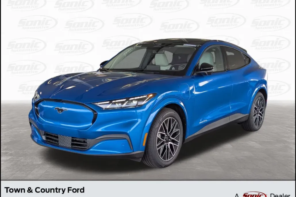 2025 Ford Mustang Mach-E Premium photo 1