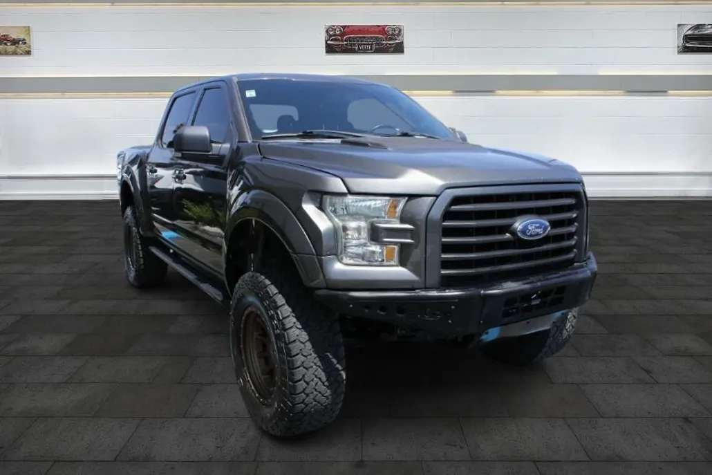 2016 Ford F-150 XLT photo 1