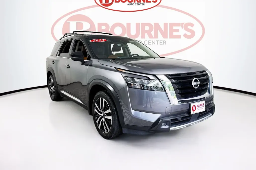 2023 Nissan Pathfinder Platinum photo 1