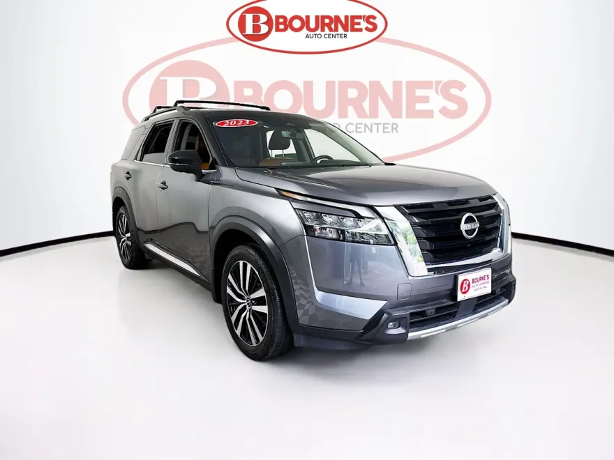 2023 Nissan Pathfinder Platinum photo 1