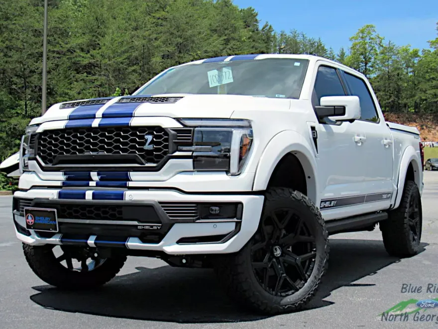2025 Ford F-150 Lariat photo 1