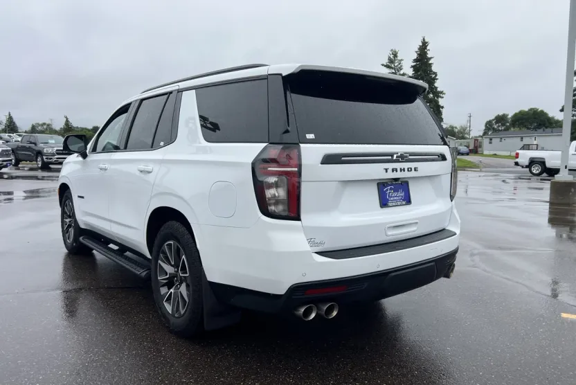 2024 Chevrolet Tahoe Z71 photo 1
